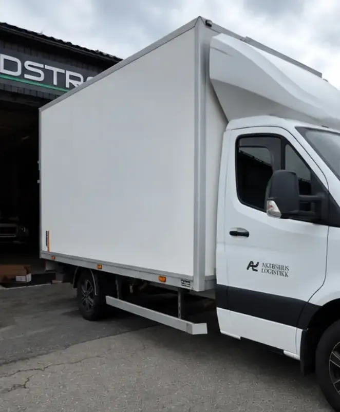 Akershus Logistikk truck, side