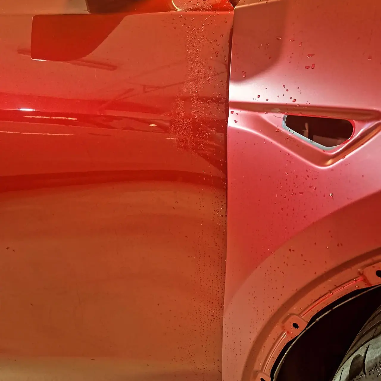 Red Tesla, gloss next to satin